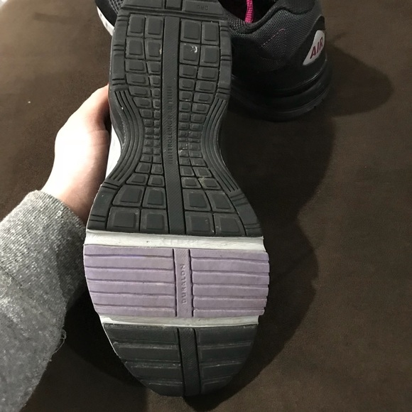 Women’s Nike size 6 1/2 - Picture 4 of 4